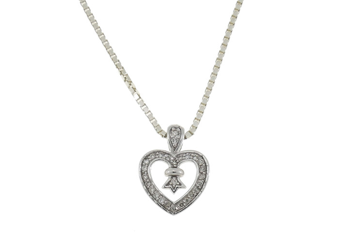 תליון זהב עם יהלומים - לב
