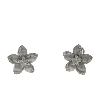 Earrings for a woman, 14K white gold with diamonds