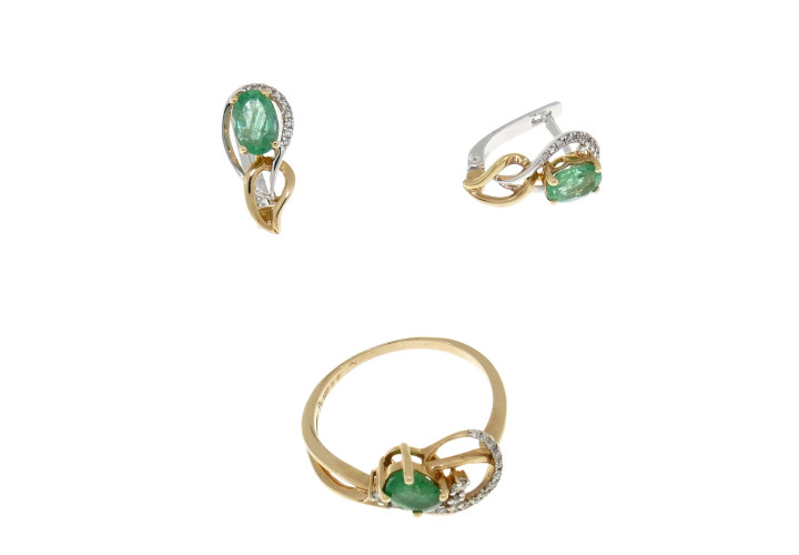 Set for a woman with emerald